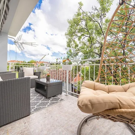 Apartman Absolute Gray Zára