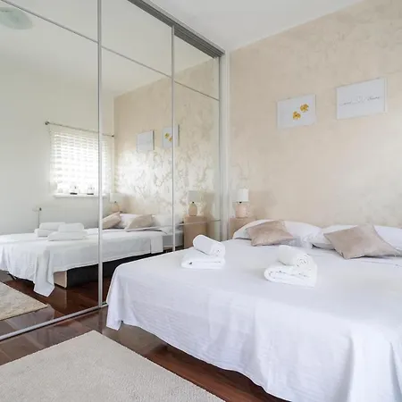 Apartman Absolute Gray